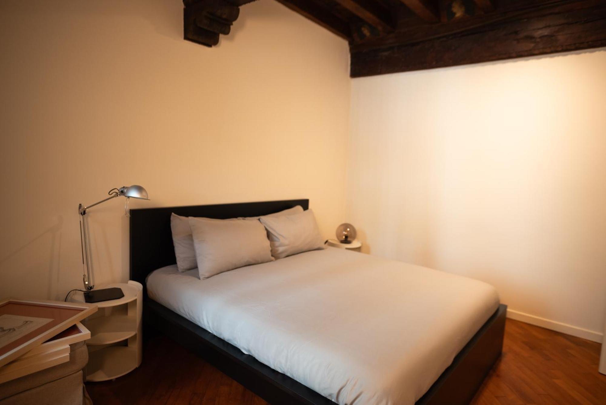 Suite N7 - Rifugio D'Epoca Con Posto Auto เบรเชีย ภายนอก รูปภาพ